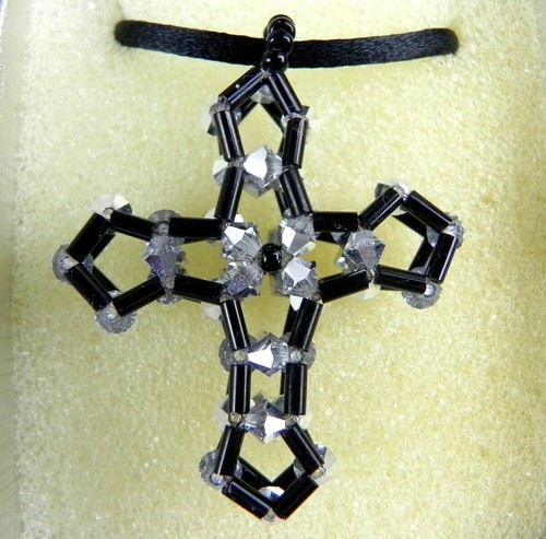 Collana con croce crocifisso