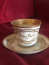 tazza in porcellana bianca
