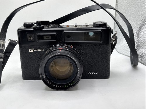 Macchina fotografica - , a