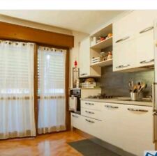 cucina completa di elettrodomestici usata