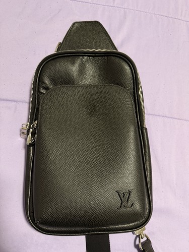 Louis vuitton black crossbody - black,