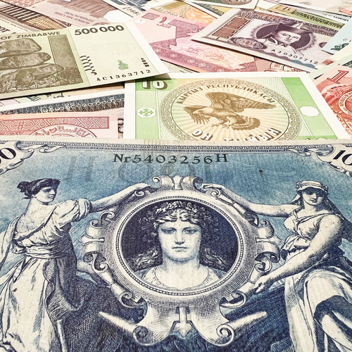 Banconote 100 anni e - 100+,