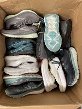 Lotto 32 paia di scarpe da