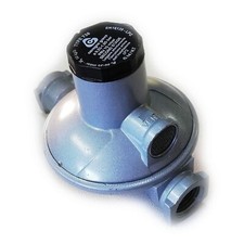 REGOLATORE RIDUTTORE 2 STADIO GAS GPL BASSA PRESSIONE 10 KG/H CAVAGNA