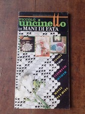 PICCOLO UNCINETTO DI MANI DI