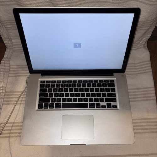 Apple macbook pro metà - apple,