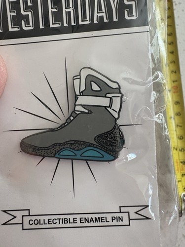 Spilla bavero scarpa ritorno - bavero,