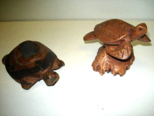 coppia Tartarughe soprammobile scolpita in legno