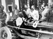 Foto Mussolini al volante