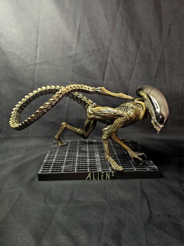 Alien statue 6 - alien, 1/6