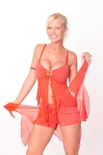 FOTO N. 402 + VIVIAN SCHMITT