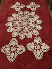 N.5 antichi centrini fatti a