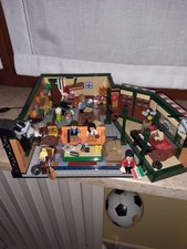 LEGO: Ideas - Central Perk (21319) completo di kit luci