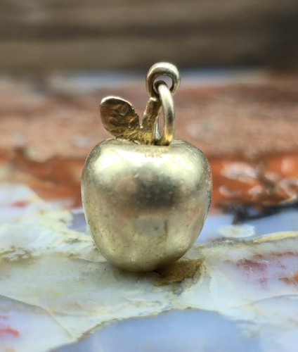 Charm apple james - charm,