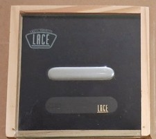 Nuovo Vecchio Stock Lace