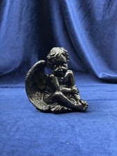 Statuina angelo nero