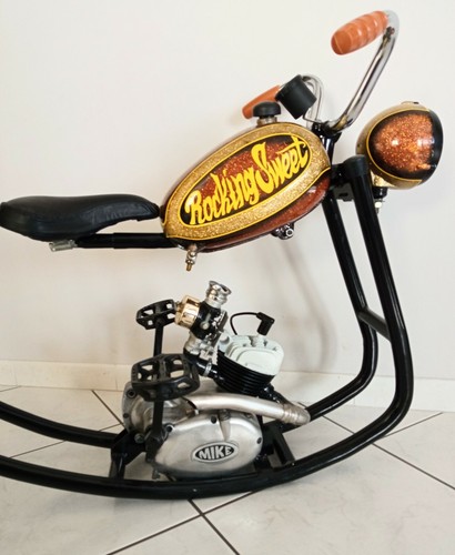 Moto dondolo per - a,