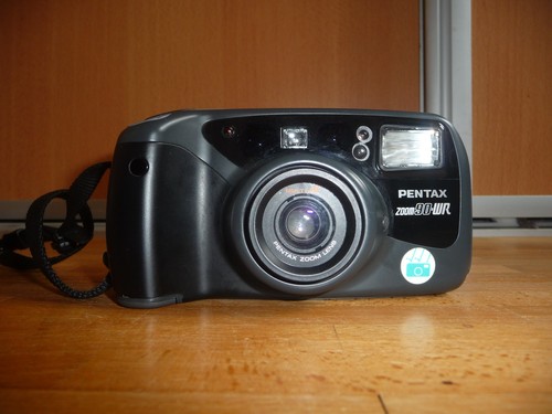 Compact pentax zoom - 90wr, /