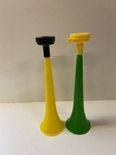 Tröten 2er Set Fußball Tröte, Horn Vuvuzela Fanfare Trompete grün+gelb