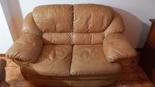 coppia divani 2 posti vera pelle, di cui 1 divano letto