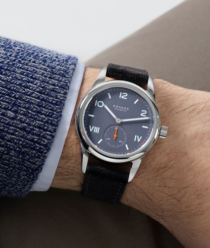 Nomos glashütte club - nomos,