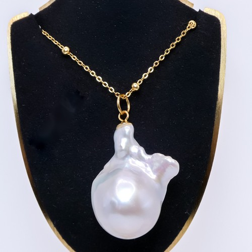 Collana con ciondolo - , in