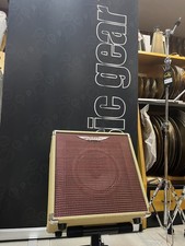 Amplificatore combo per basso