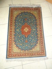 Qum completamente in seta azzurro e rosso spettacolare