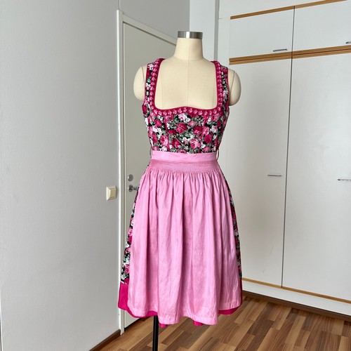 Dirndl tradizionale bavarese