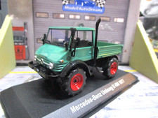 Mercedes Benz Unimog 4x4 verde
