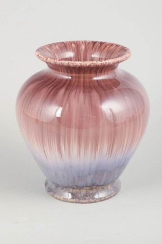 European studio potter - potter., vaso