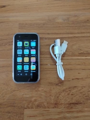 Mini telefono più - piccolo, del