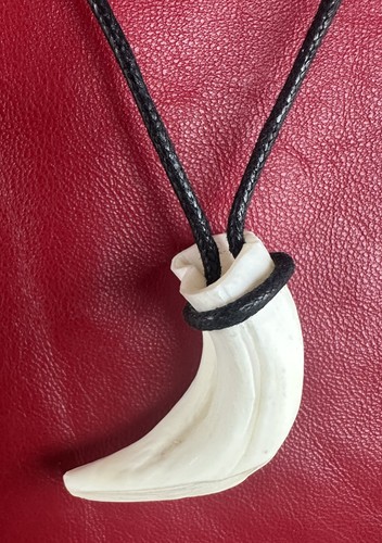 Collana con zanna cinghiale - con,