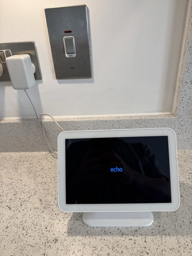 Amazon echo show 1a - amazon,