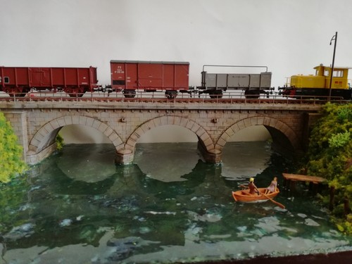 Diorama ferroviario - ✅👍,