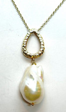 Collana con ciondolo di perle