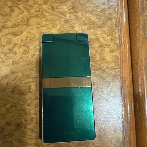 Cellulare pieghevole sharp - pieghevole,