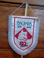 Gagliardetto ricamato piacenza - gagliardetto,