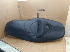 SELLA CON TAGLIO PER YAMAHA X