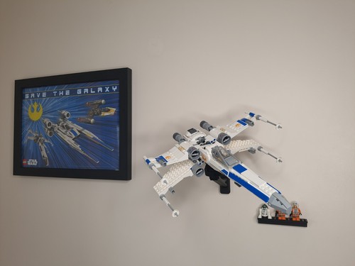Wall mount for - , wars