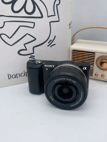 Fotocamera digitale mirrorless