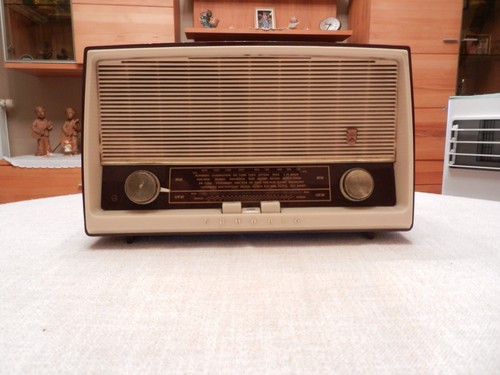 Radio valvole grundig type - a,