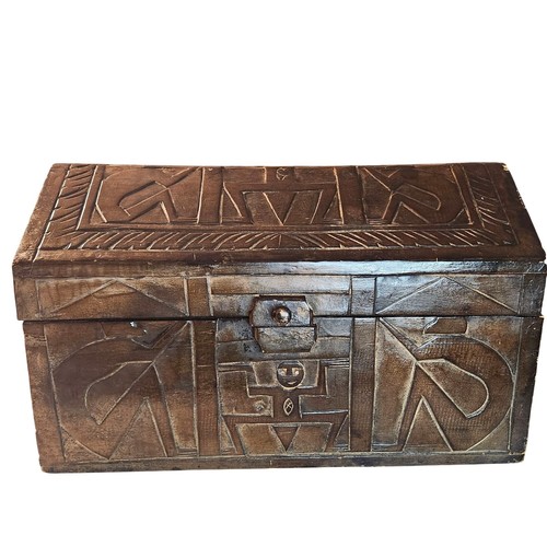 Baule geometrico tribale