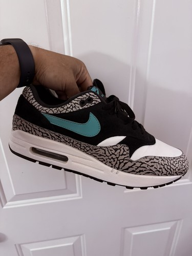Taglia atmos x nike - 10,