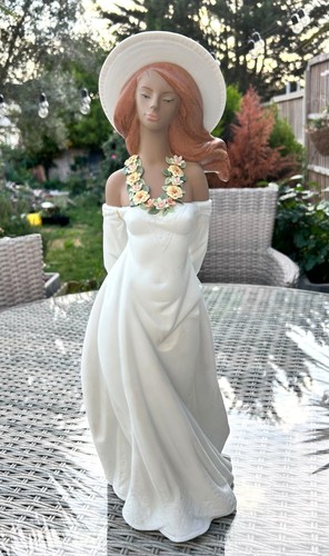 Statuina porcellana vintage