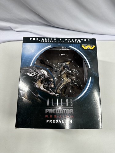 Action figure alien - action,
