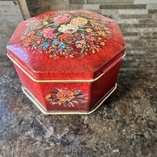 Small Vintage tin with hinged