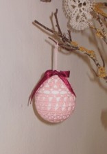 Uovo da appendere fatto a mano ad uncinetto, colore rosa -Decoro uovo di Pasqua 