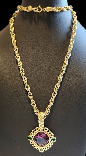 Collana con ciondolo - , in