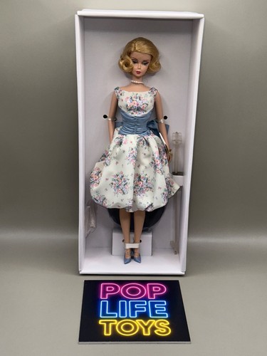 2010 mattel barbie silkstone - 2010,